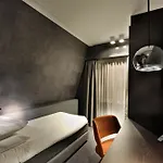 Отель Amsterdam Forest