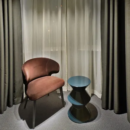 Amsterdam Forest Hotel