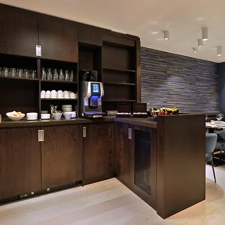 Amsterdam Forest Hotell 3*