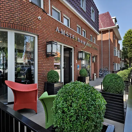 Amsterdam Forest מלון 3*