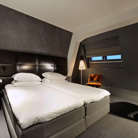 Amsterdam Forest Hotel 3*