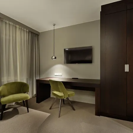 Amsterdam Forest Hotel