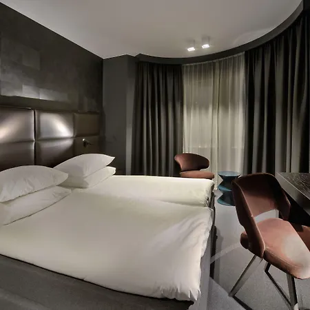 Amsterdam Forest Hotel 3*