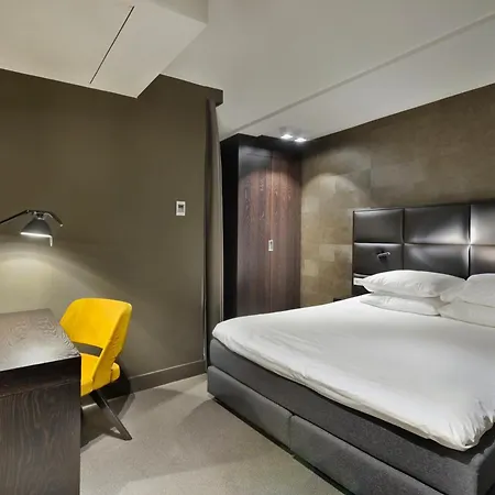 Amsterdam Forest Hotel 3*