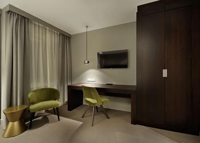 Amsterdam Forest Hotel