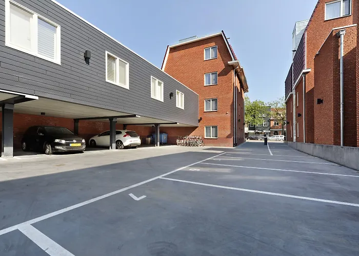 Amsterdam Forest Hotel 3*